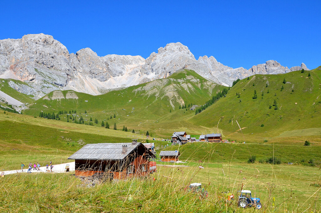 Content Dam Org 3 Images Full Rights Outdoor Defrancesco Michele Gite In Slitta Adobestock 193144449 Res